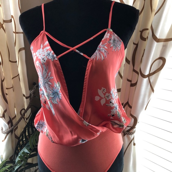 Only one medium left orange bodysuit silk - Picture 3 of 6